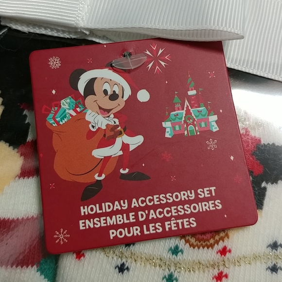 Mickey Mouse & Friends My 1st Christmas Beanie Set 6-12M Baby Hat Socks Diaper - Picture 6 of 11